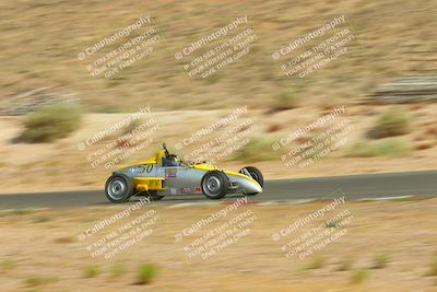 media/Jun-01-2025-CalClub SCCA (Sun) [[eae223c5dd]]/Group 3/Qualifying/